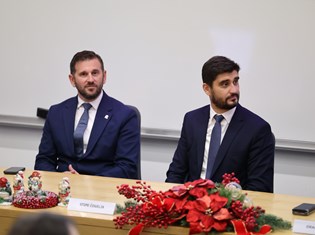 2025-12-01 12-08-01.jpeg